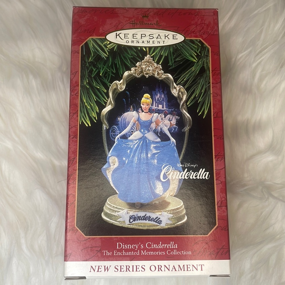 Vintage Disney Cinderella Hallmark Keepsake Christmas Ornament / NIB